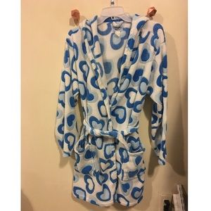 Fuzzy heart robe with pockets